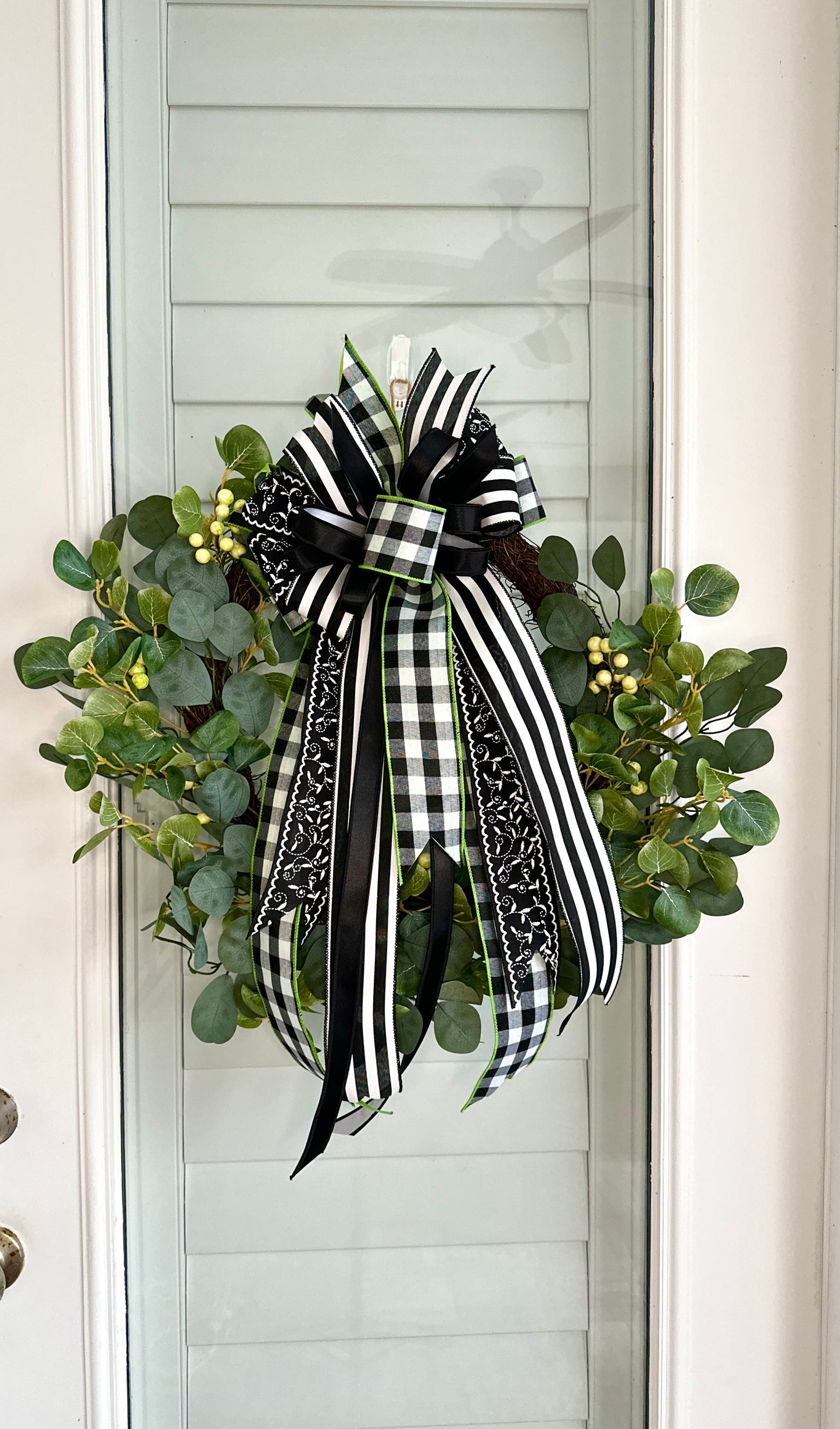 Black and White 20” Eucalyptus Leaf and Berry Wreath